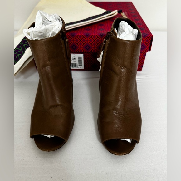 Tori Burch Jones Cut-Out Bootie - Picture 7 of 8